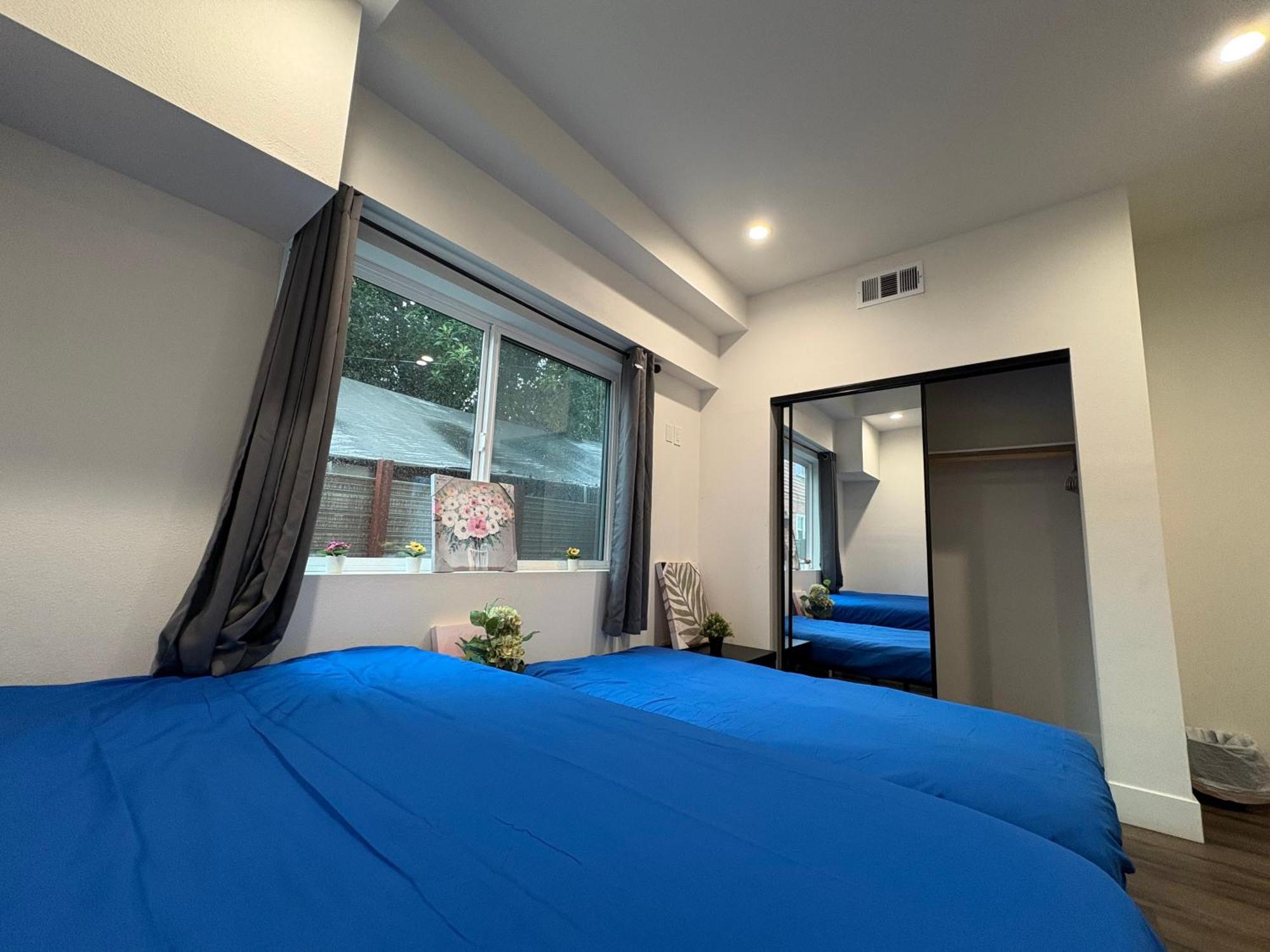 The Blue - Private Albergue Los Angeles